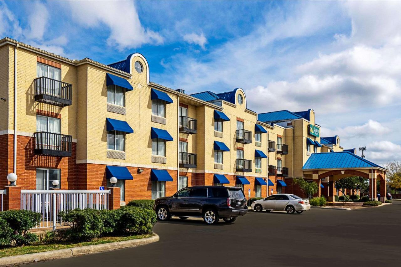 Quality Suites San Antonio Northeast Extérieur photo