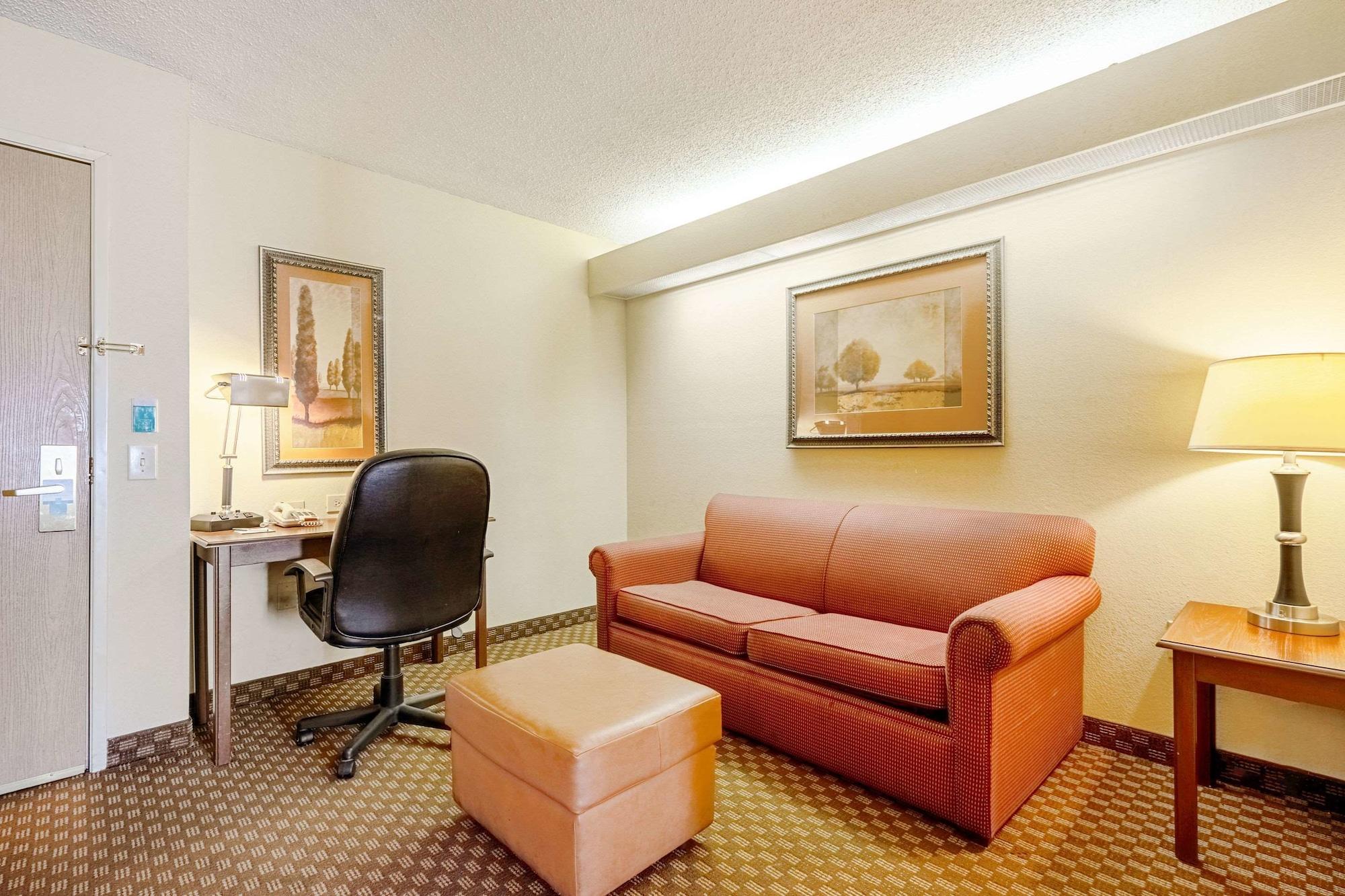 Quality Suites San Antonio Northeast Extérieur photo